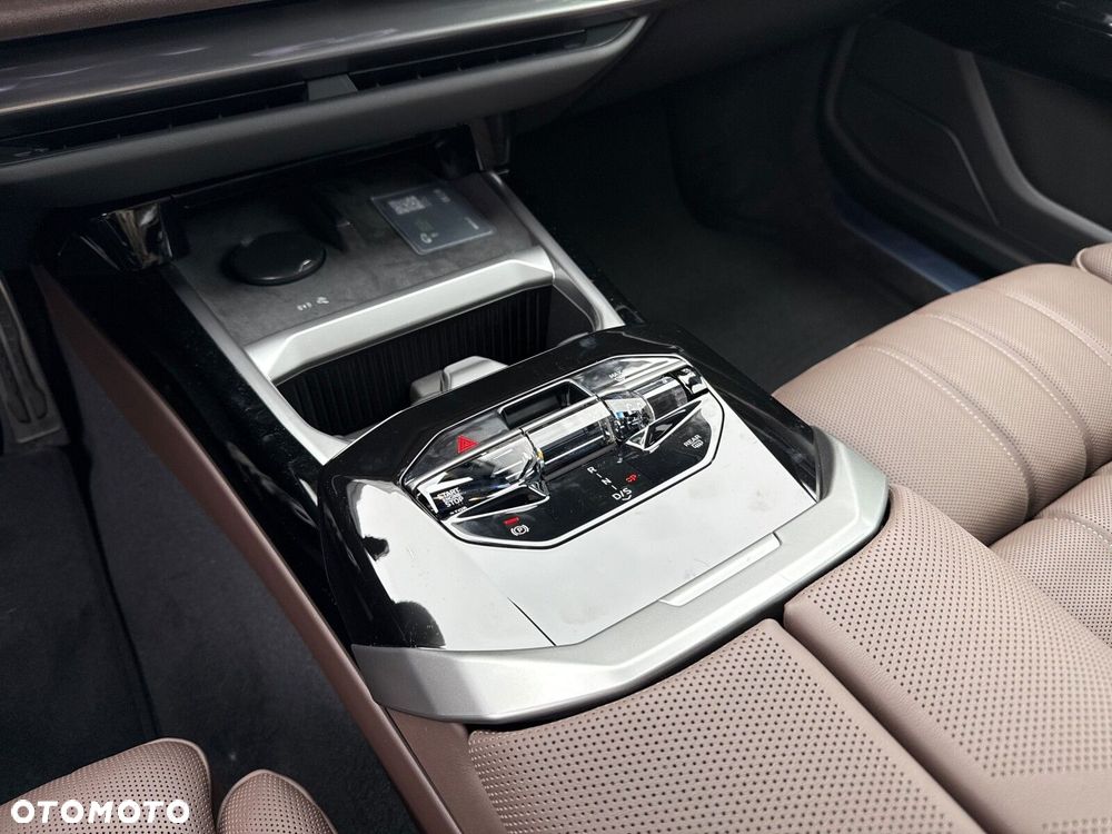 BMW Seria 7 - 17