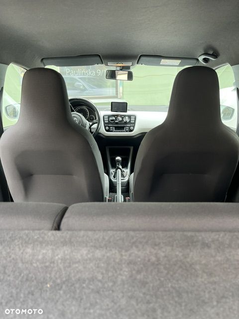 Volkswagen up! street - 12