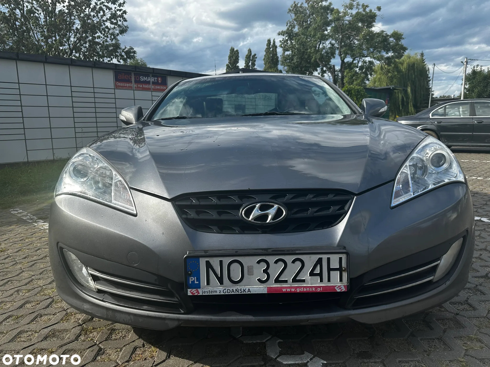 Hyundai Genesis Coupe - 2