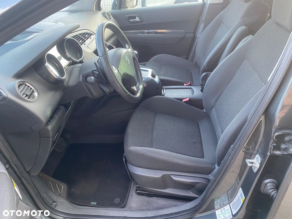 Peugeot 5008 e-HDI FAP 115 EGS6 Stop&Start Allure - 11