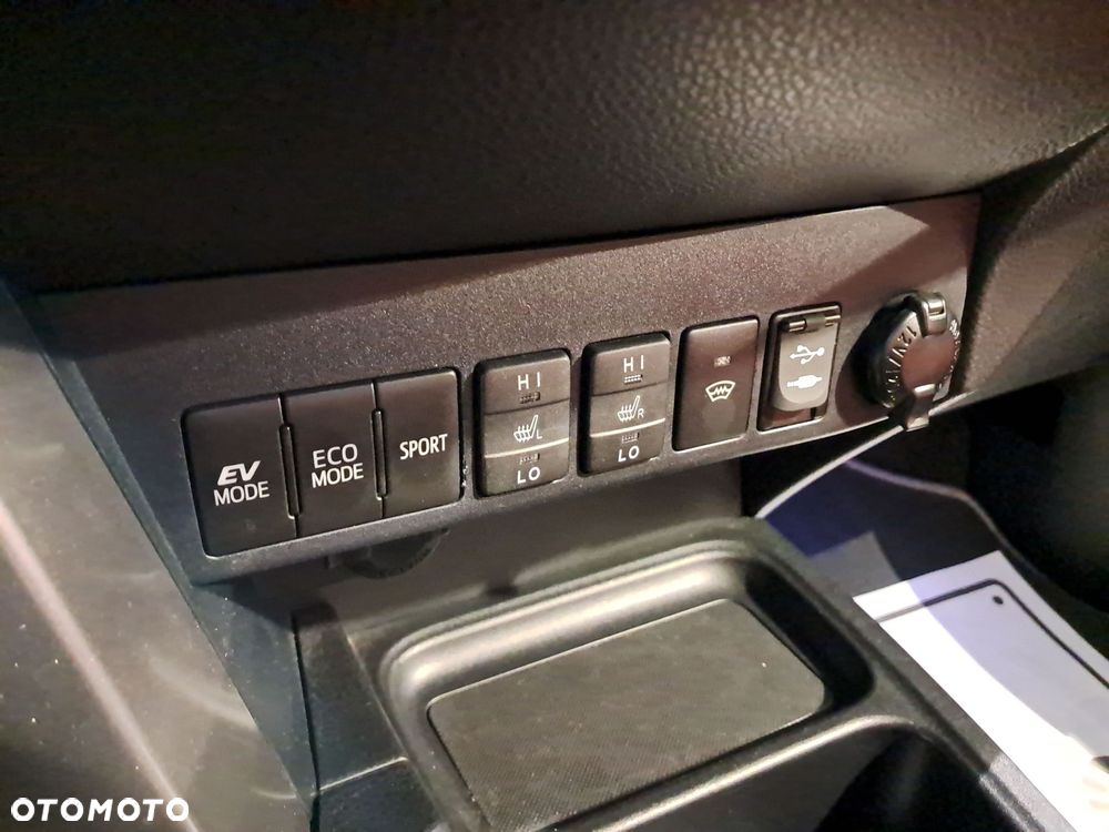 Toyota RAV4 - 14
