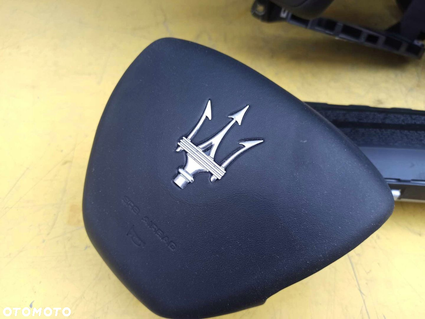 MASERATI GHIBLI III KONSOLA DESKA ROZDZIELCZA PODUSZKI POWIETRZNE PASY - 2