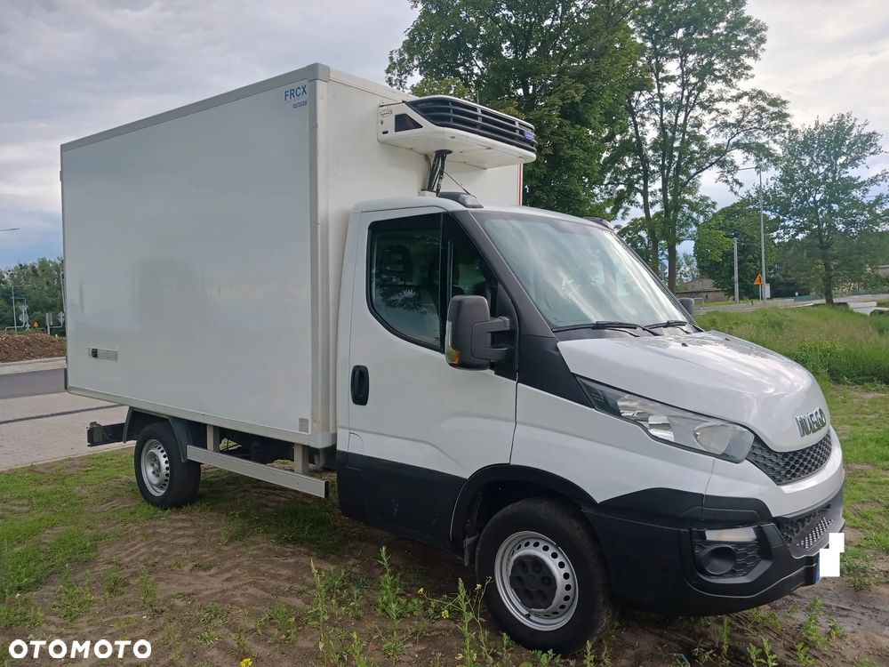 Iveco Daily 35S11 E5 Izoterma 2016r Chłodnia 289 tyś km Mroźnia Agregat zasilanie zew 230V - 13