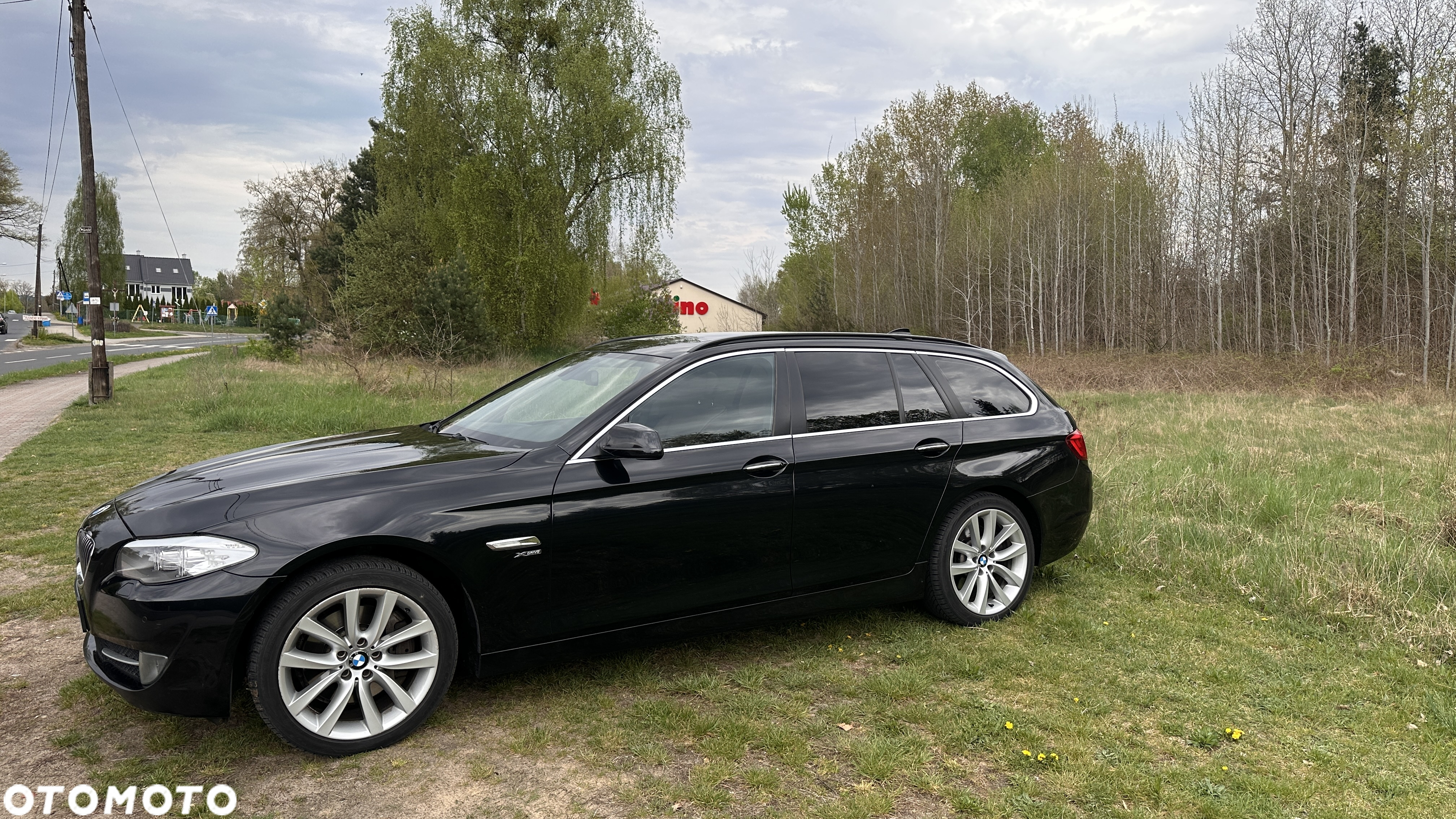 BMW Seria 5 530d xDrive Touring - 4