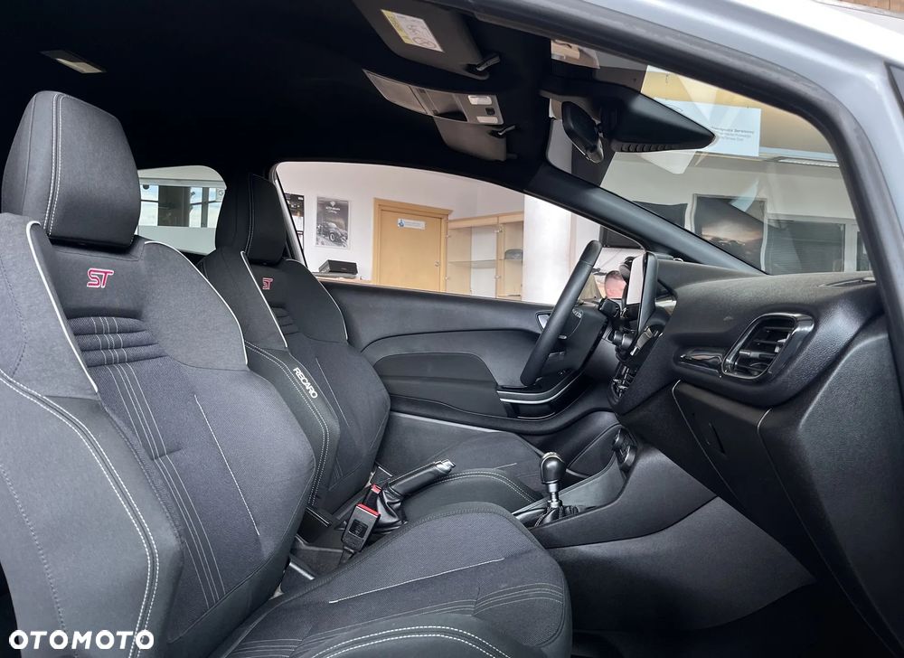 Ford Fiesta 1.5 EcoBoost S&S ST - 22