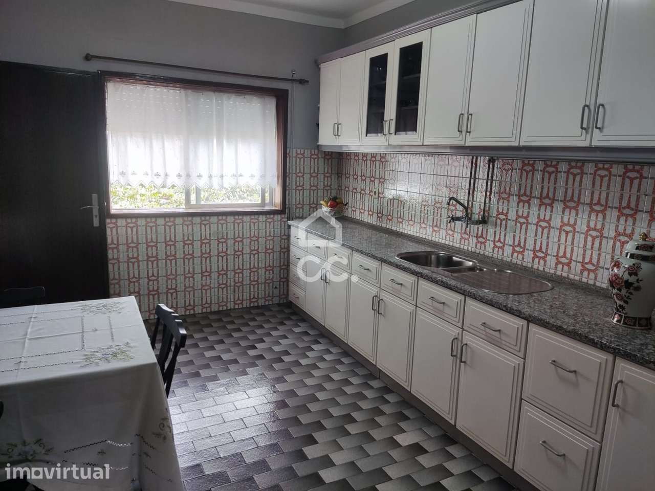 Moradia T5, Moradia T1+1 e Armazém, Cristelos, Boim e Ordem, Lousada - Grande imagem: 4/34