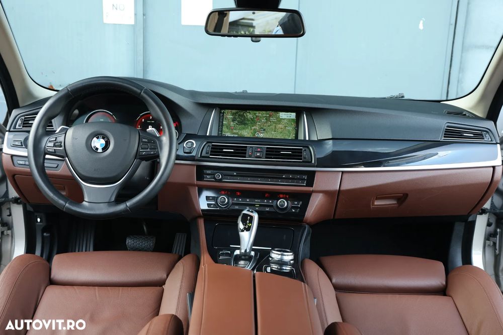 BMW Seria 5 520d Aut. - 11