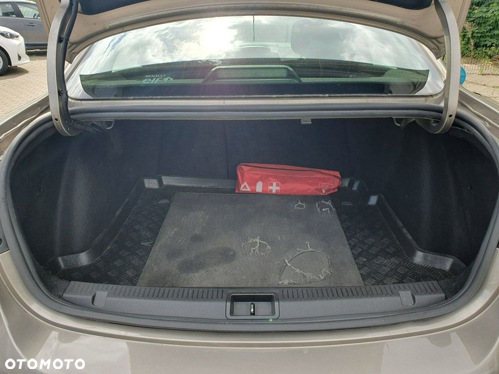 Renault Fluence - 23