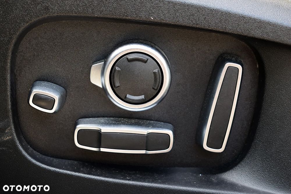 Jaguar F-Pace P250 AWD - 23