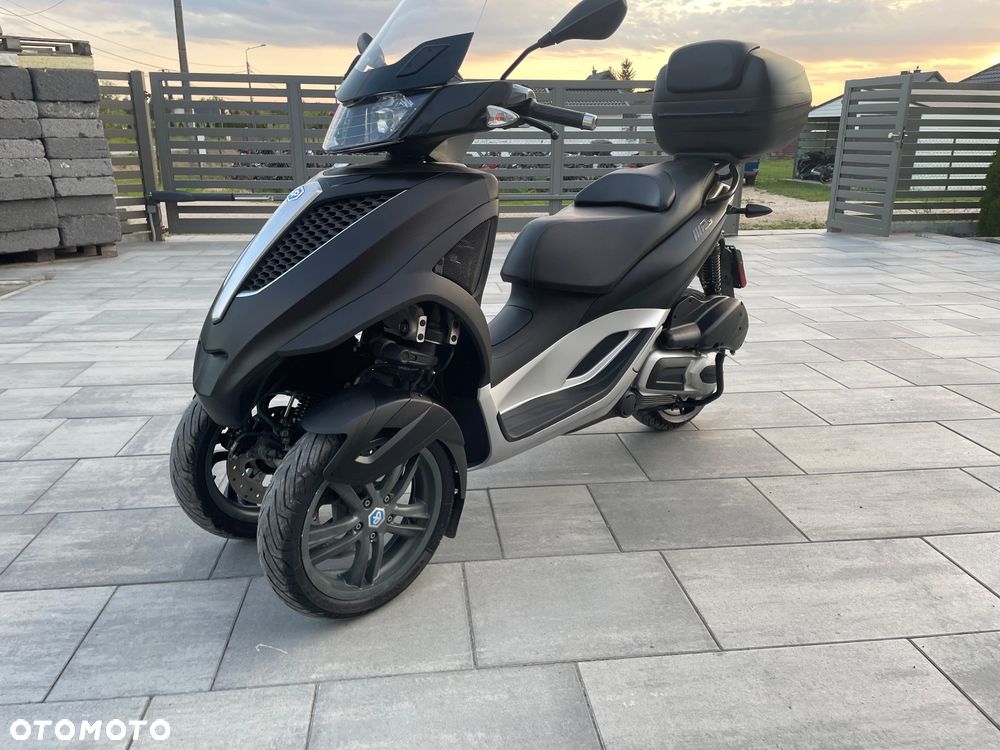 Piaggio MP-3 - 22