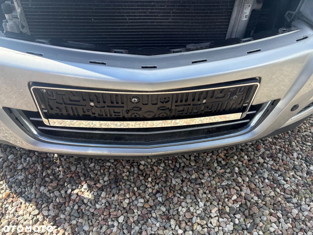 Zderzak przedni Astra H Hatchback Z157 - 1