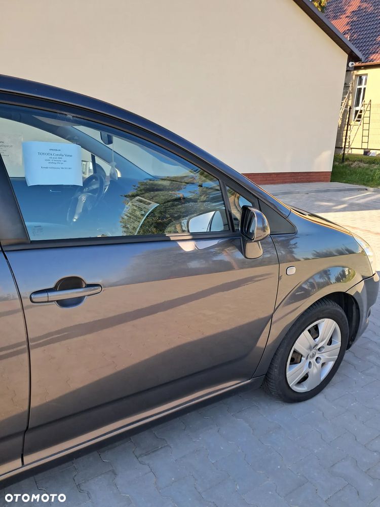 Toyota Corolla Verso - 13