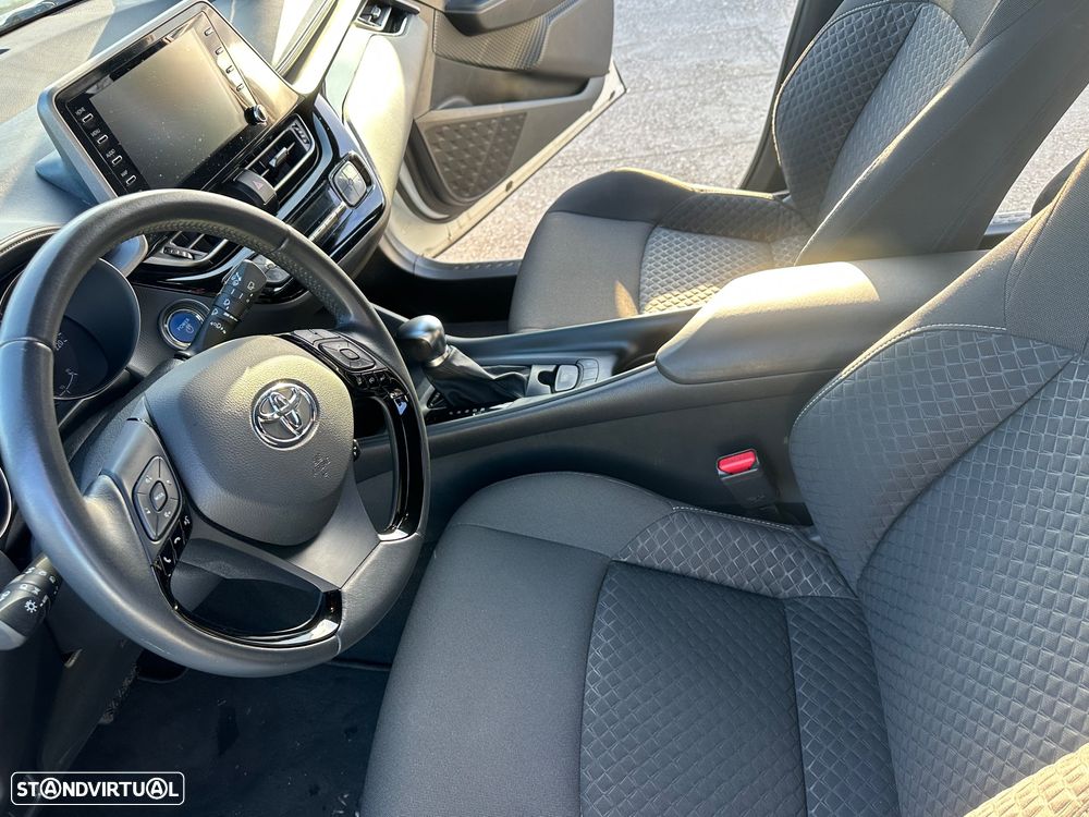 Toyota C-HR 1.8 Hybrid Comfort - 23
