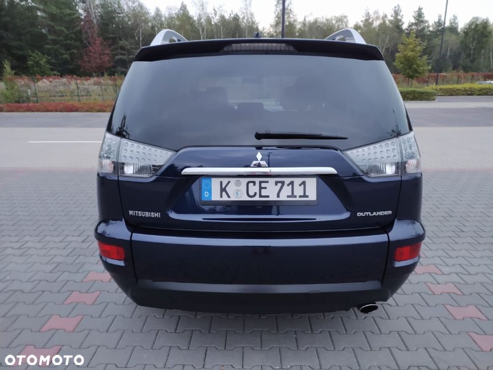 Mitsubishi Outlander 2.0 2WD Invite - 11