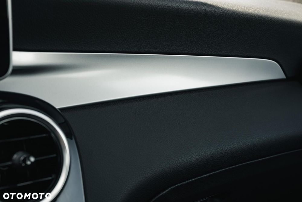 Mercedes-Benz GLC 220 d 4-Matic - 32
