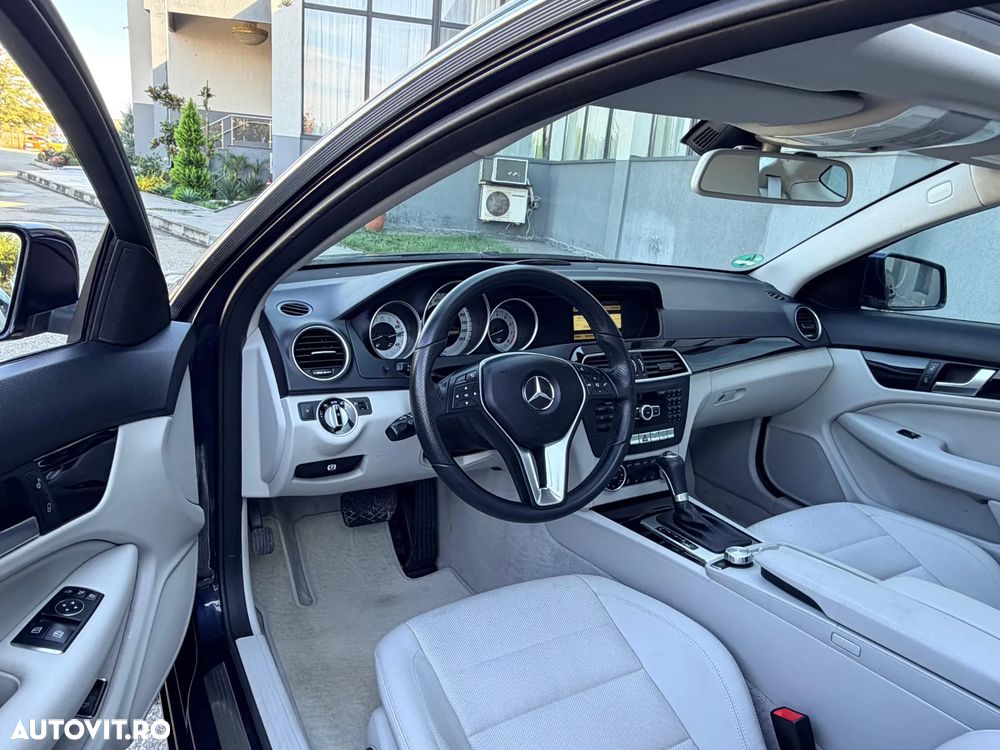 Mercedes-Benz C 250 CGI BlueEFFICIENCY Aut. - 25