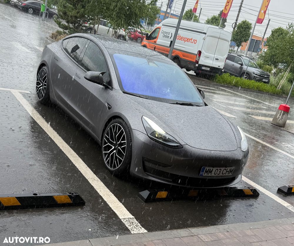 Tesla Model 3 Long Range AWD Premium - 1