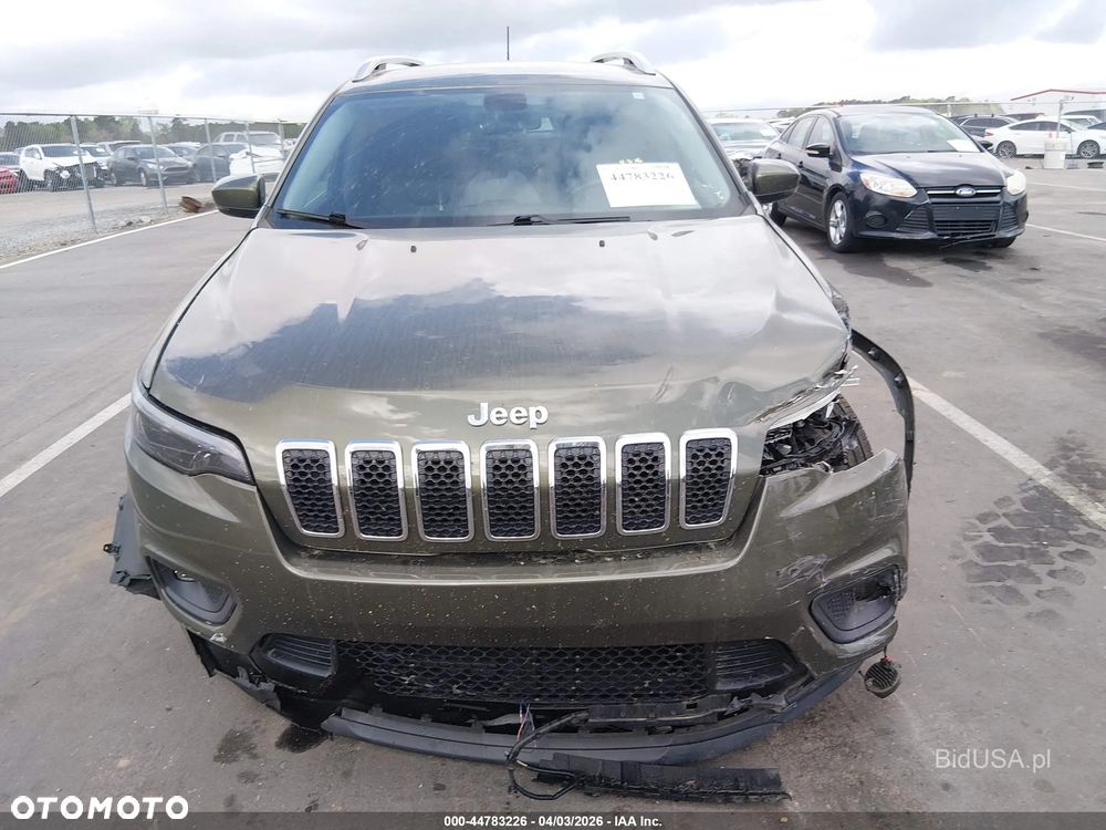 Jeep Cherokee - 10