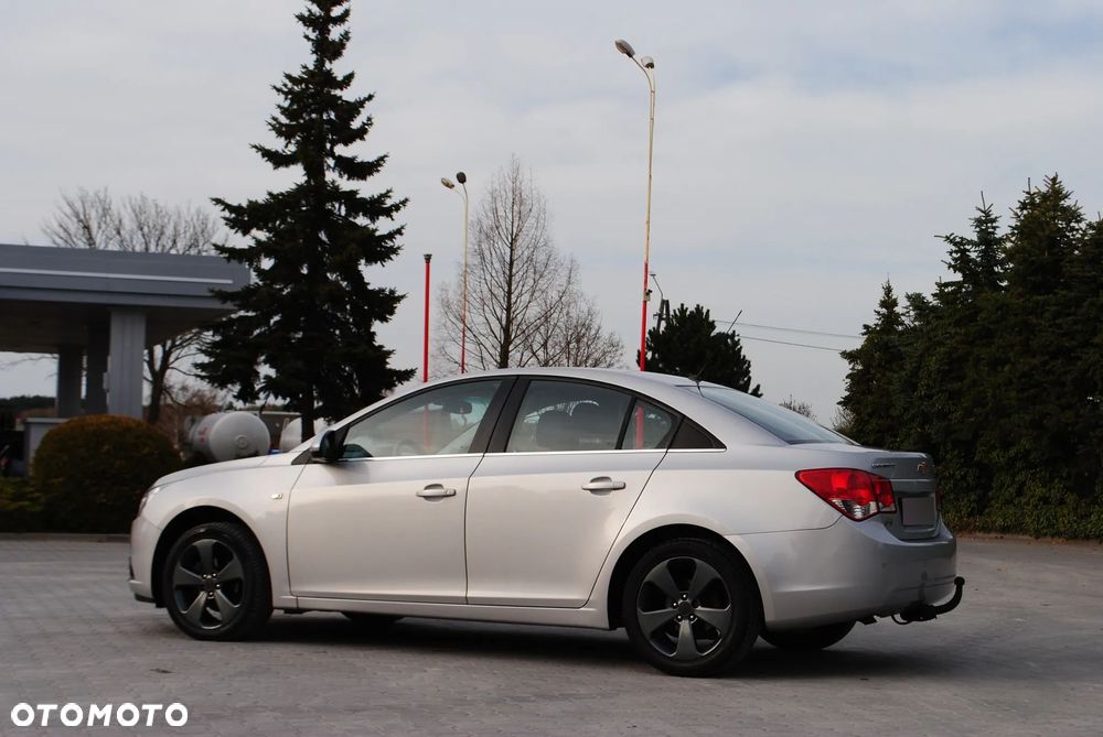 Chevrolet Cruze 1.8 LT - 8