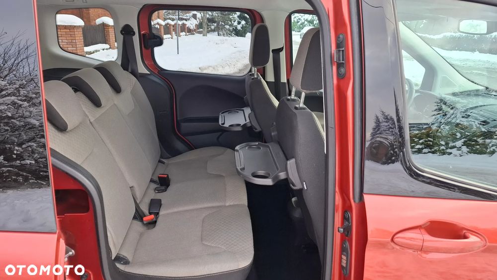 Ford Tourneo Courier 1.0 EcoBoost S&S Ambiente - 11