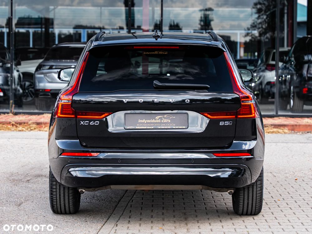 Volvo XC 60 B5 B AWD Ultimate Bright - 19