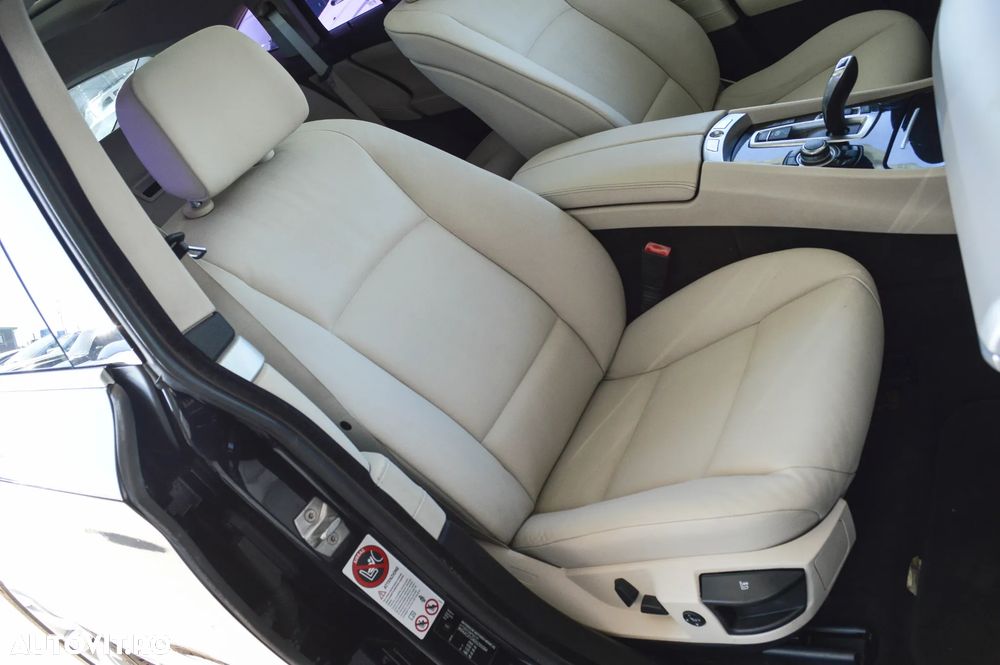 BMW Seria 5 520d Aut. Luxury Line - 26