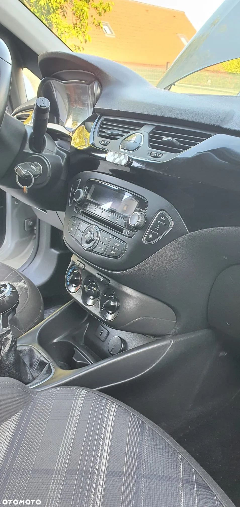 Opel Corsa 1.4 Color Edition - 6