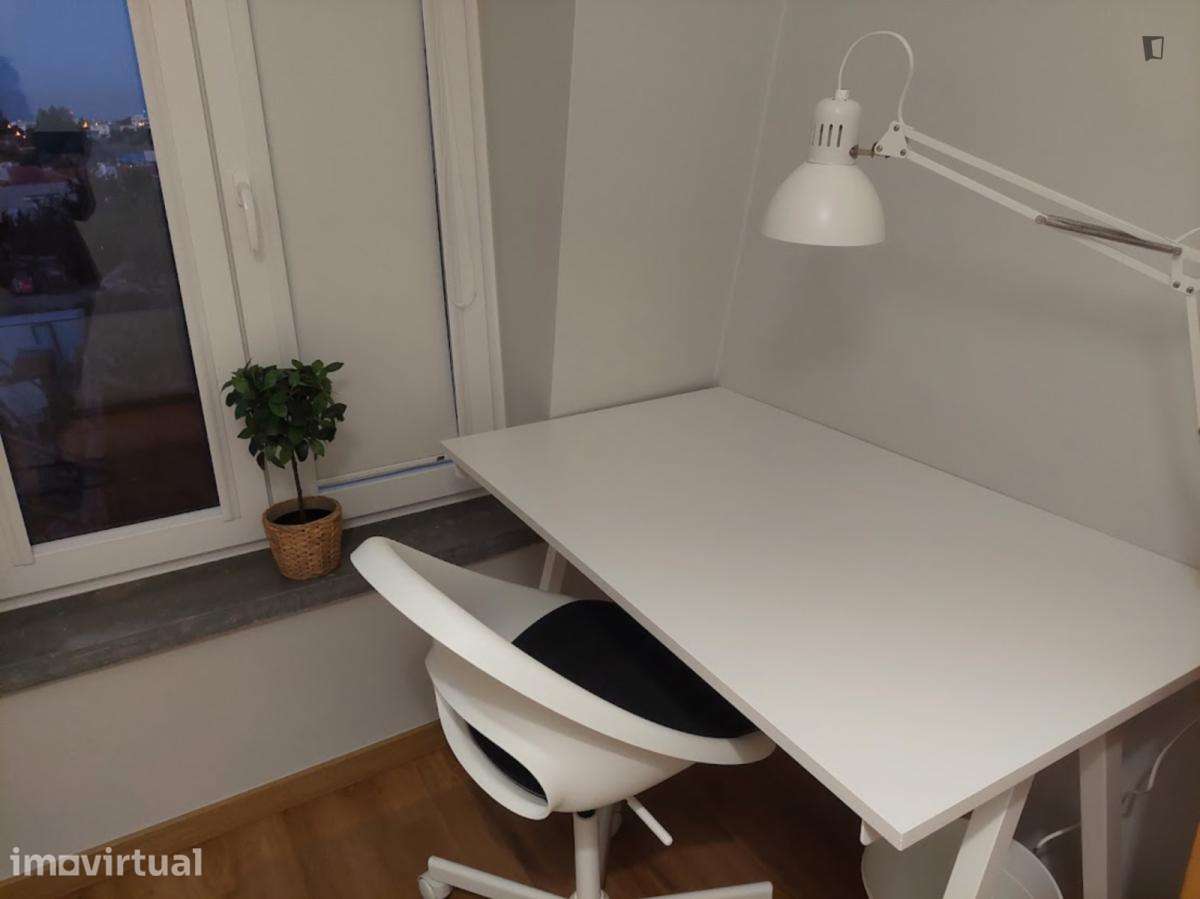Quarto - localizado em Carcavelos Lisbon - Grande imagem: 2/10