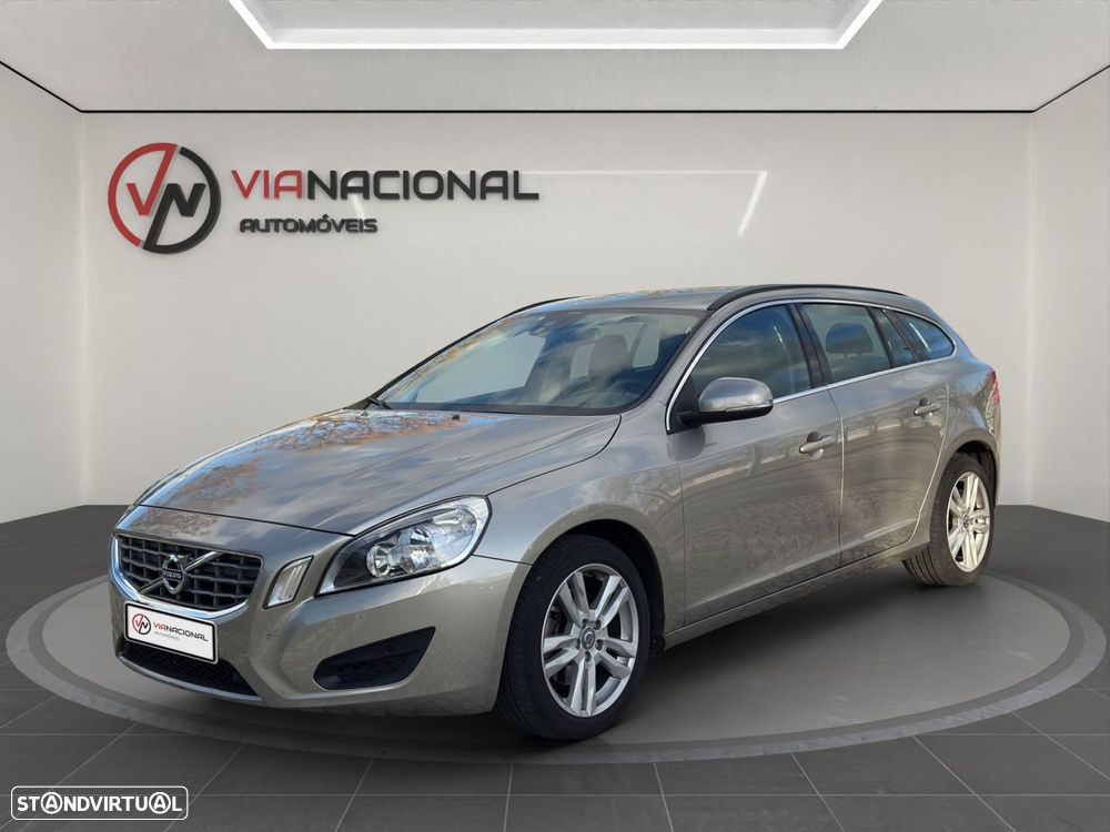 Volvo V60 1.6 D2 Momentum Eco - 3