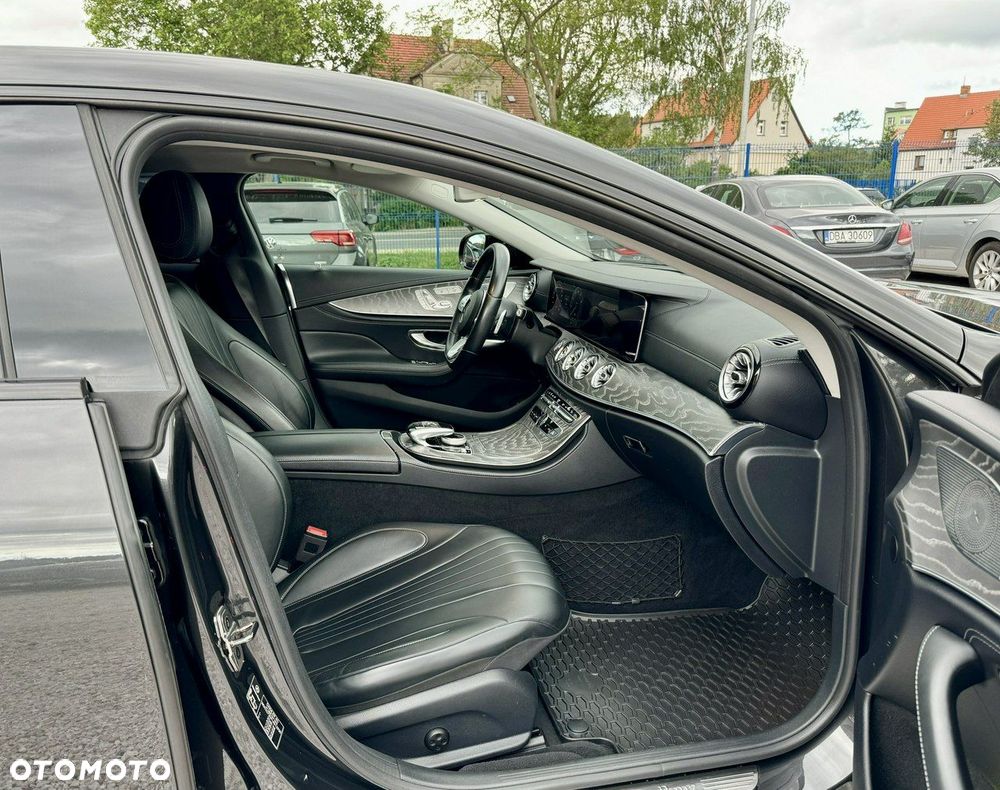 Mercedes-Benz CLS - 13