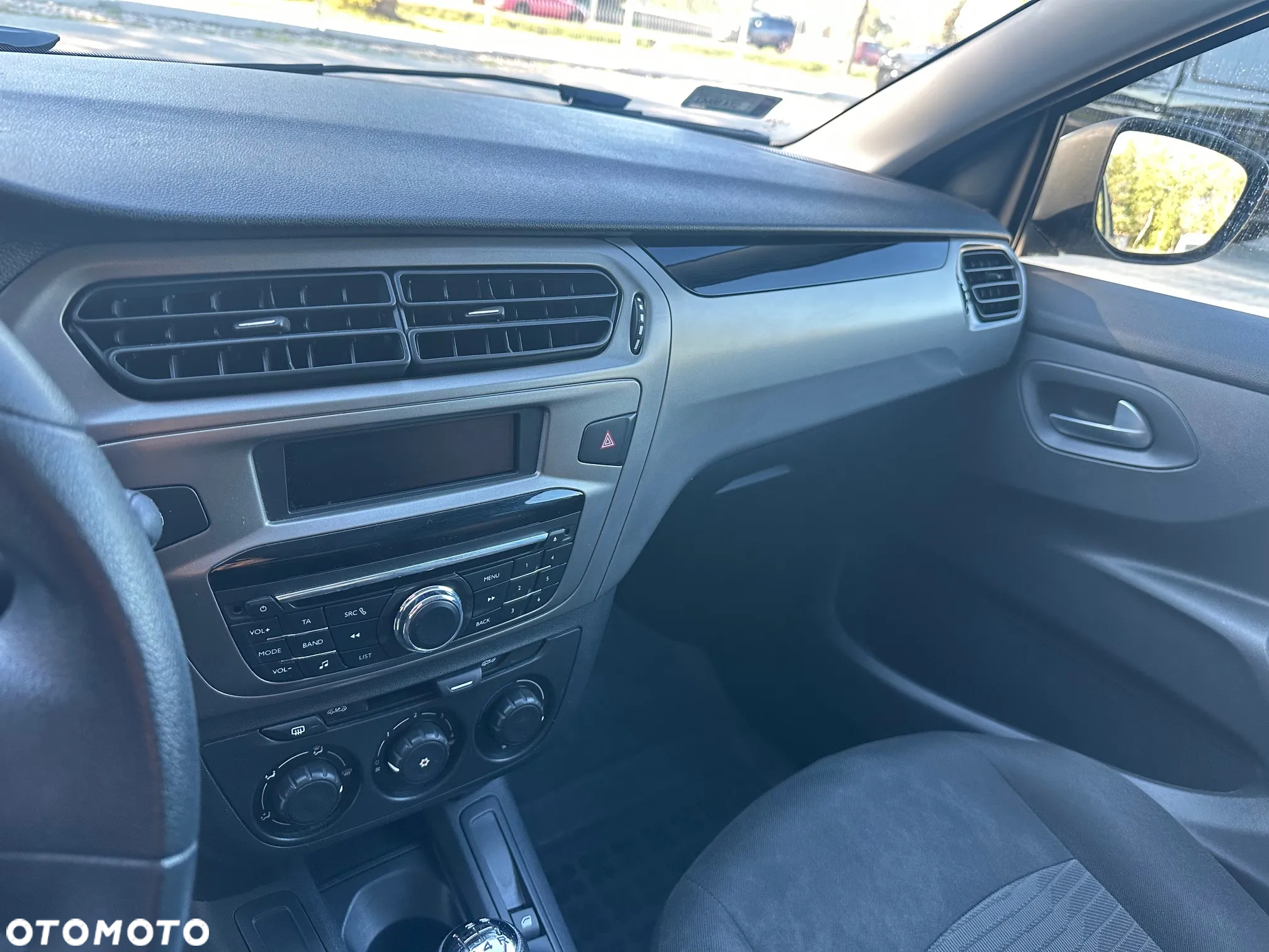Peugeot 301 1.2 Pure Tech Active - 12