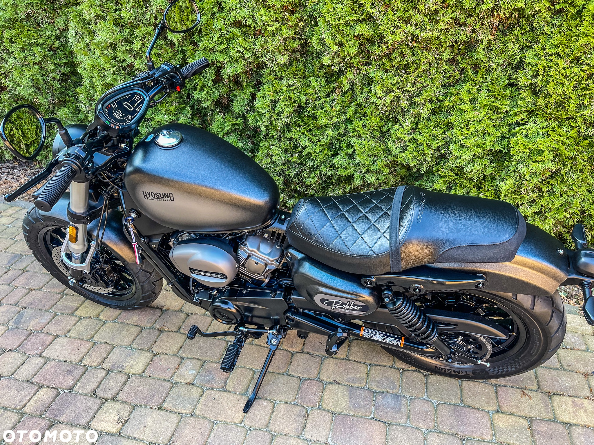 Hyosung GV - 27
