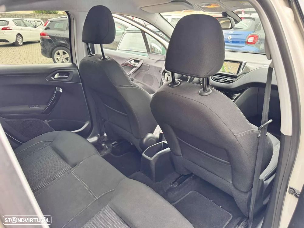 Peugeot 208 1.6 BlueHDi Allure - 8