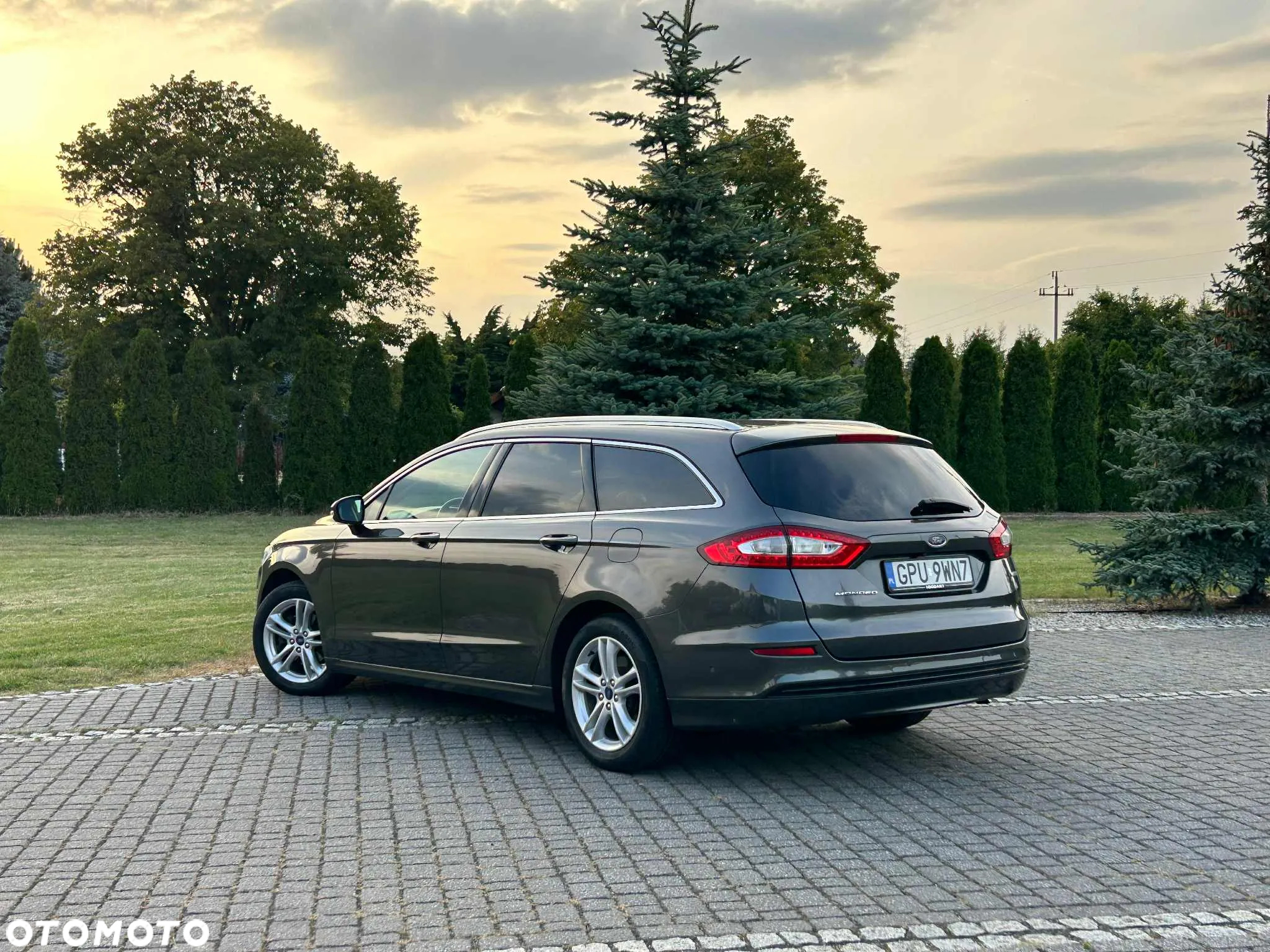 Ford Mondeo - 12