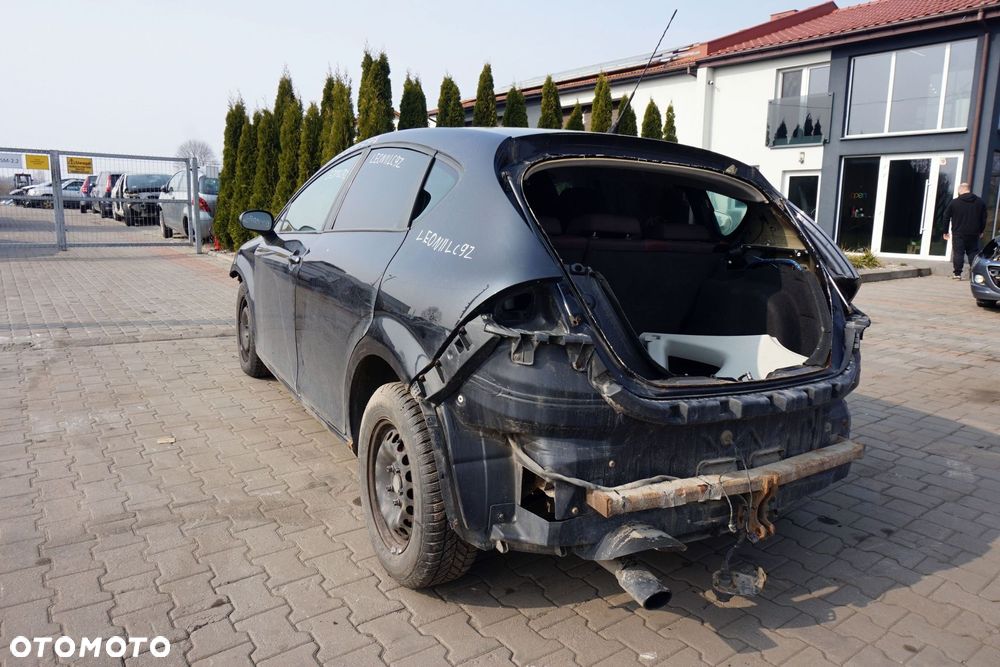 SEAT LEON II 1P1 2007 LC9Z 1.9 TDI BXE 105KM JCR CZARNY na części - 3