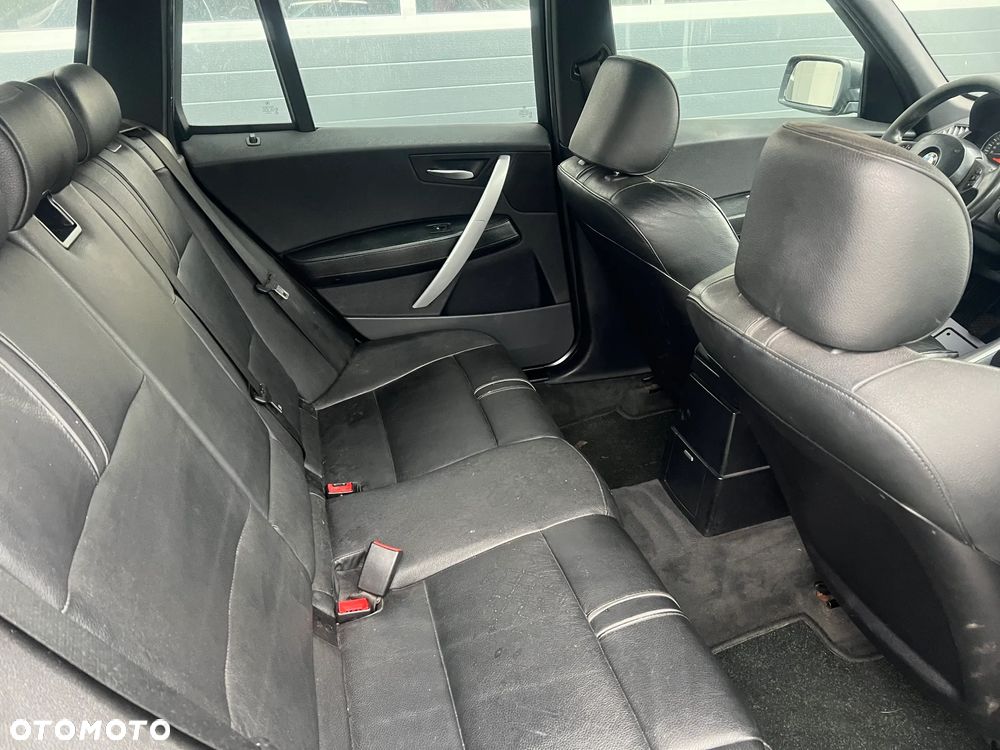 BMW X3 sDrive18d - 16