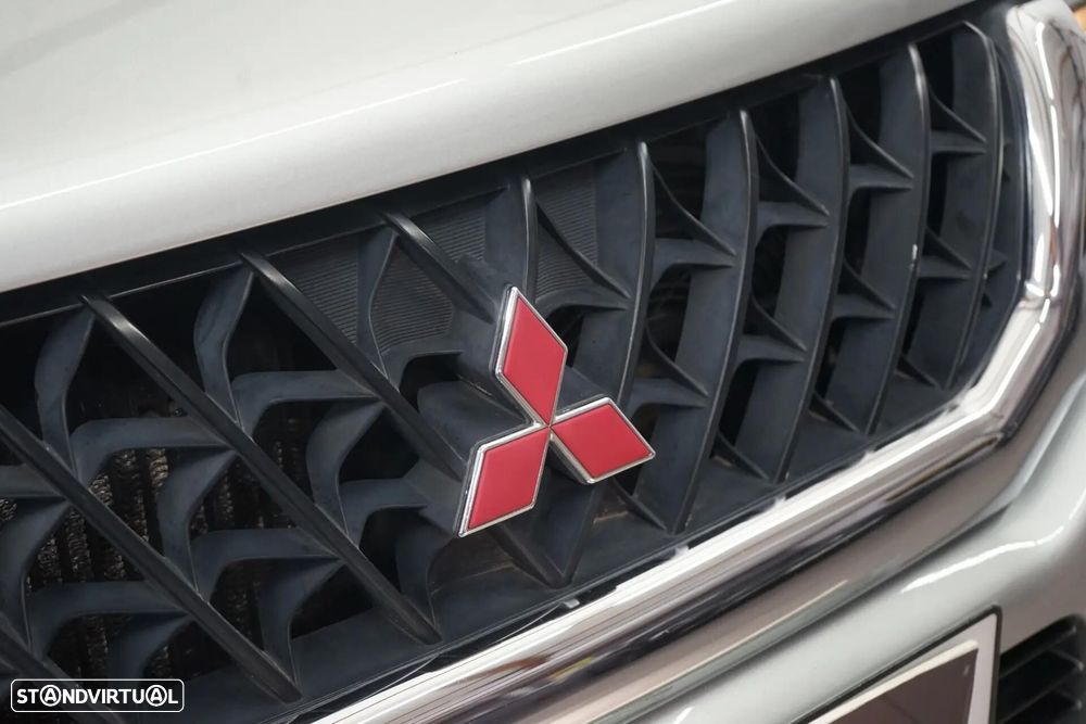 Mitsubishi Pajero Sport - 8