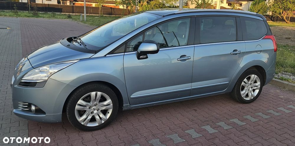 Peugeot 5008 2.0 HDi Premium + - 2