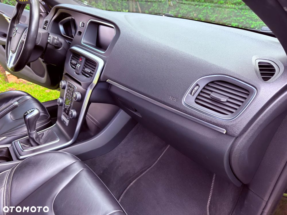 Volvo V40 D3 RDesign - 12