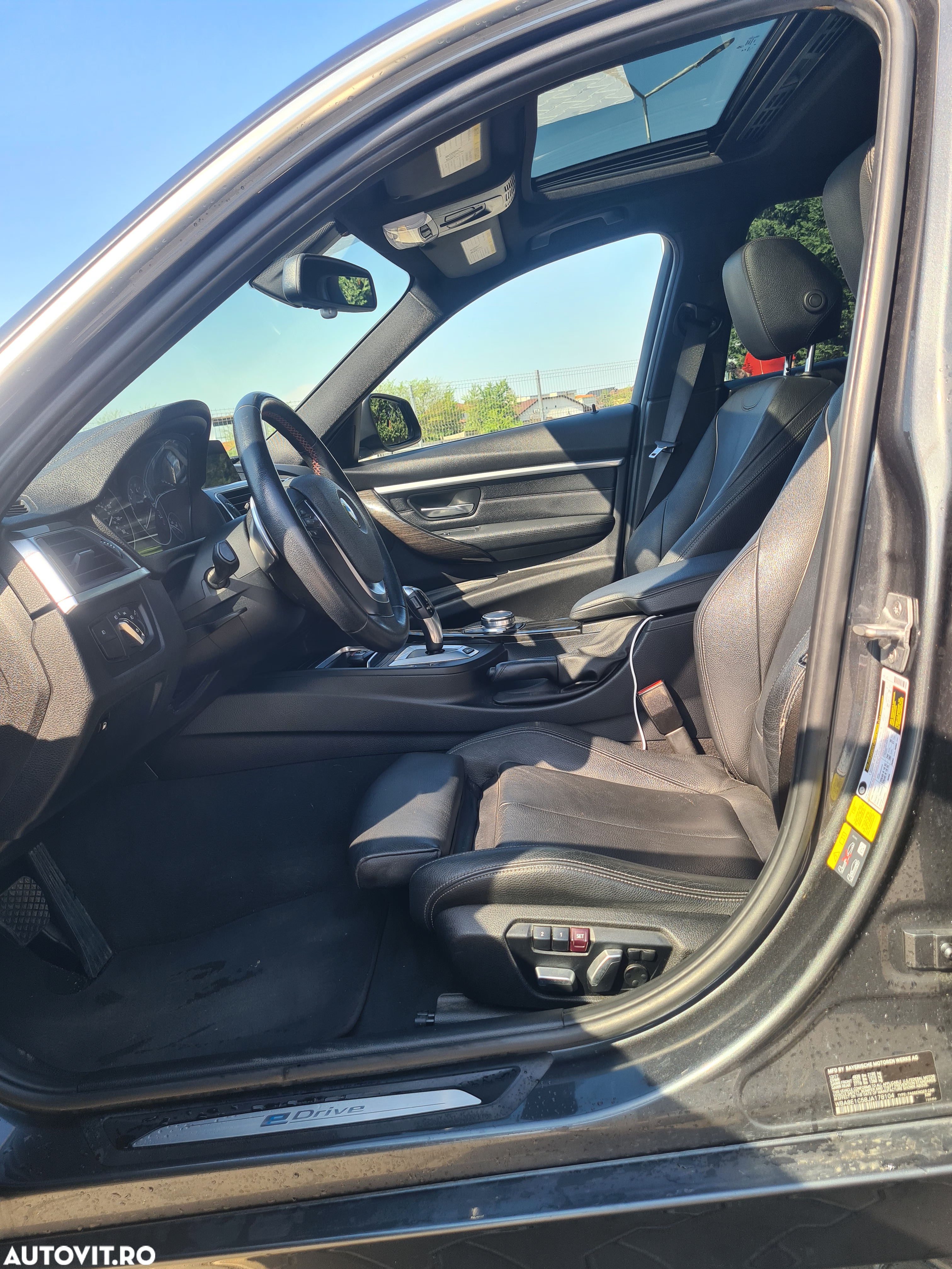 BMW Seria 3 330e Aut. Sport Line - 9