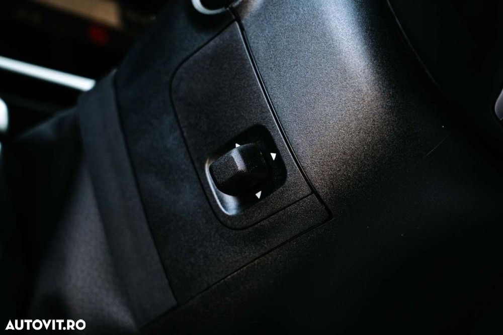 Mercedes-Benz GLC 300 e 4MATIC - 34