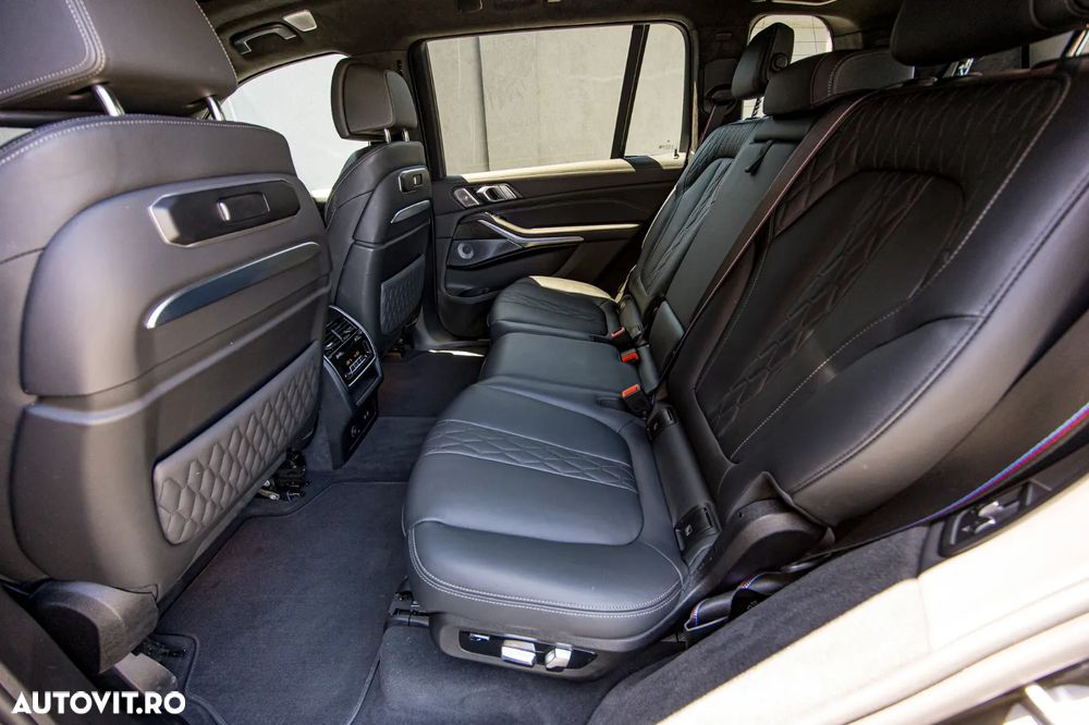 BMW X7 M60i xDrive AT MHEV - 28