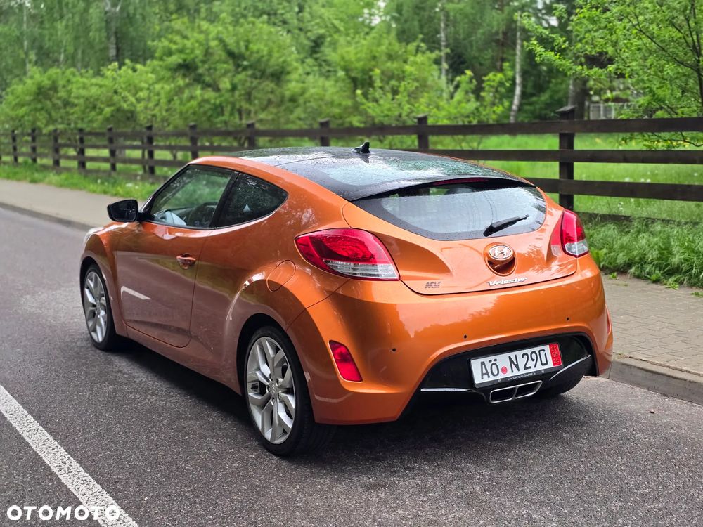 Hyundai Veloster 1.6 GDI Premium - 17