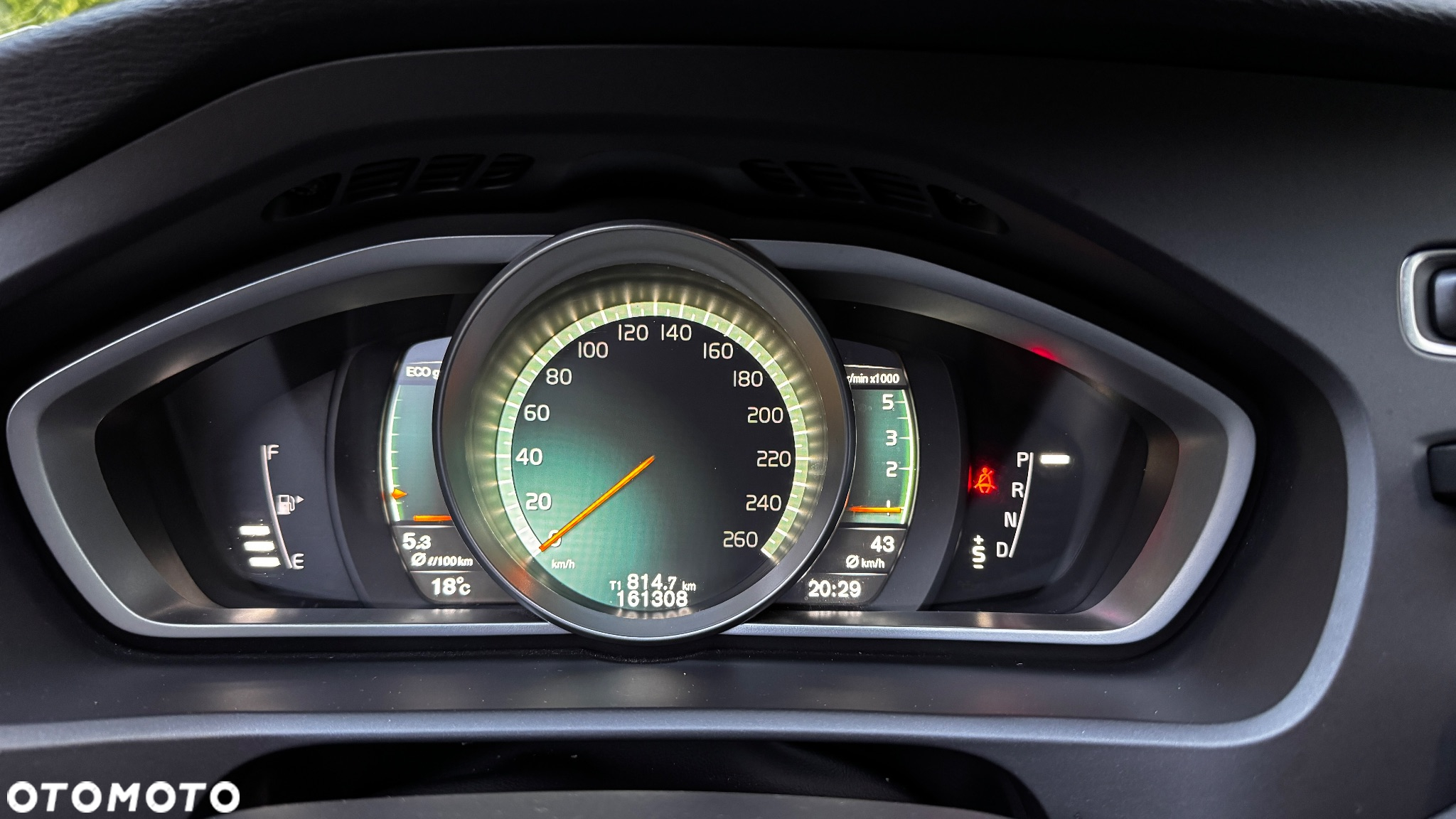 Volvo V40 D4 Geartronic Summum - 6