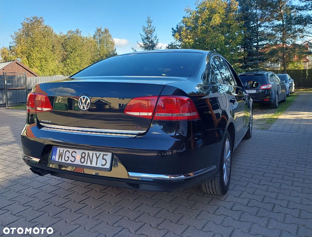 2011 Volkswagen Passat 1.8 TSI Highline, photograph 12