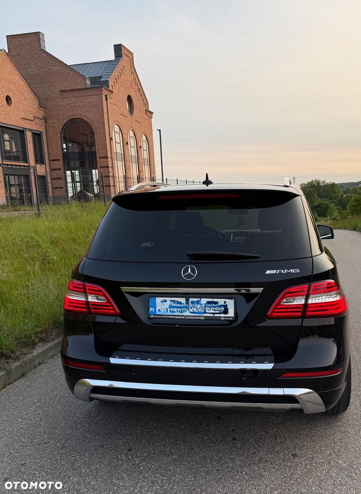 Mercedes-Benz ML 350 BlueTec 4-Matic - 12