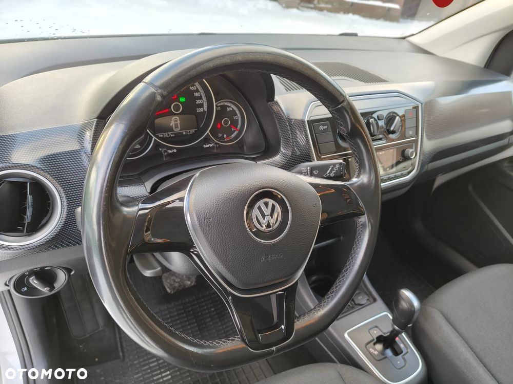Volkswagen up! 1.0 move - 16