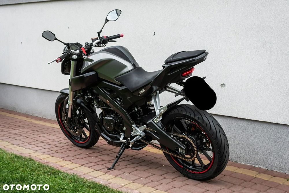 Yamaha MT - 8