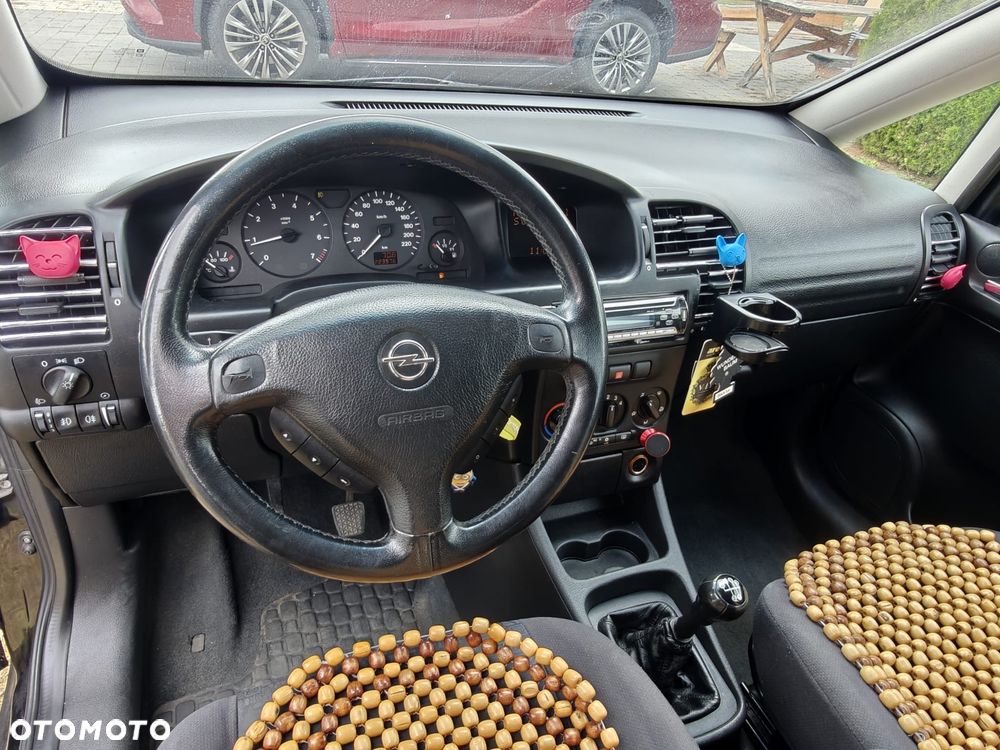 Opel Zafira - 8