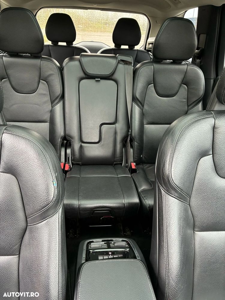 Volvo XC 90 - 31